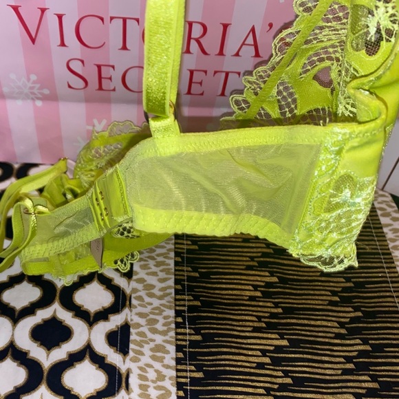 VICTORIA SECRET ZIGGY GLAM FLORAL EMBROIDERY UNLINED DEMI BRA - Picture 10 of 10